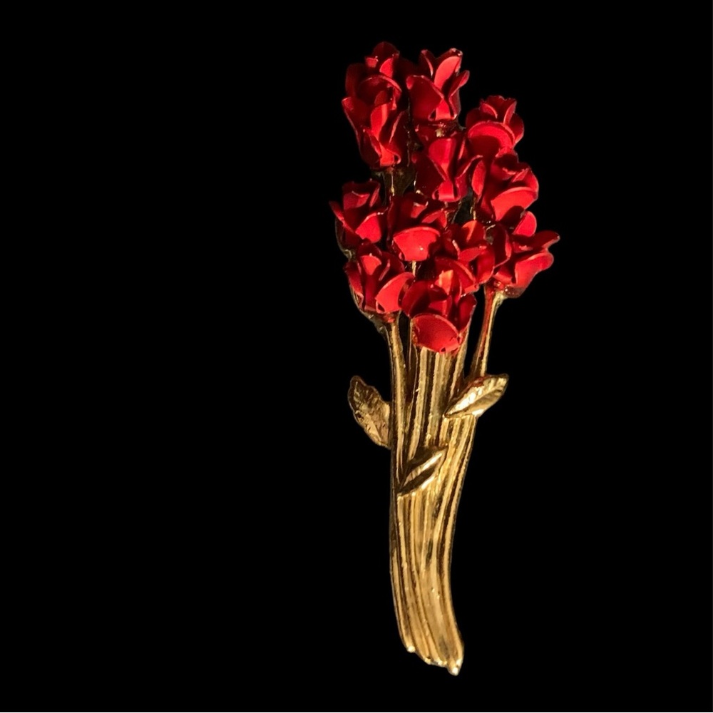 Be My Valentine! Vintage Red Rose Bouquet Brooch Gold tone Pin DMc97 Dozen Roses